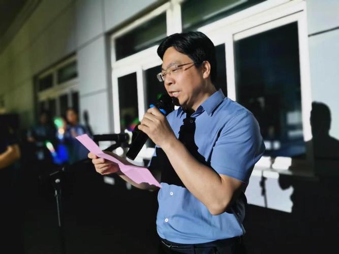 鲲鹏之志,挥毫之间,一跃龙门,得偿所愿 &mdash;&mdash;2022届高三高考壮行活动[